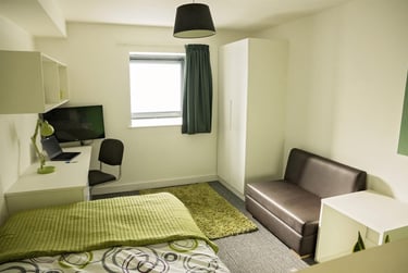 1 bed studio, Anchor Road, Southville, Bristol, BS15TP - Image 1